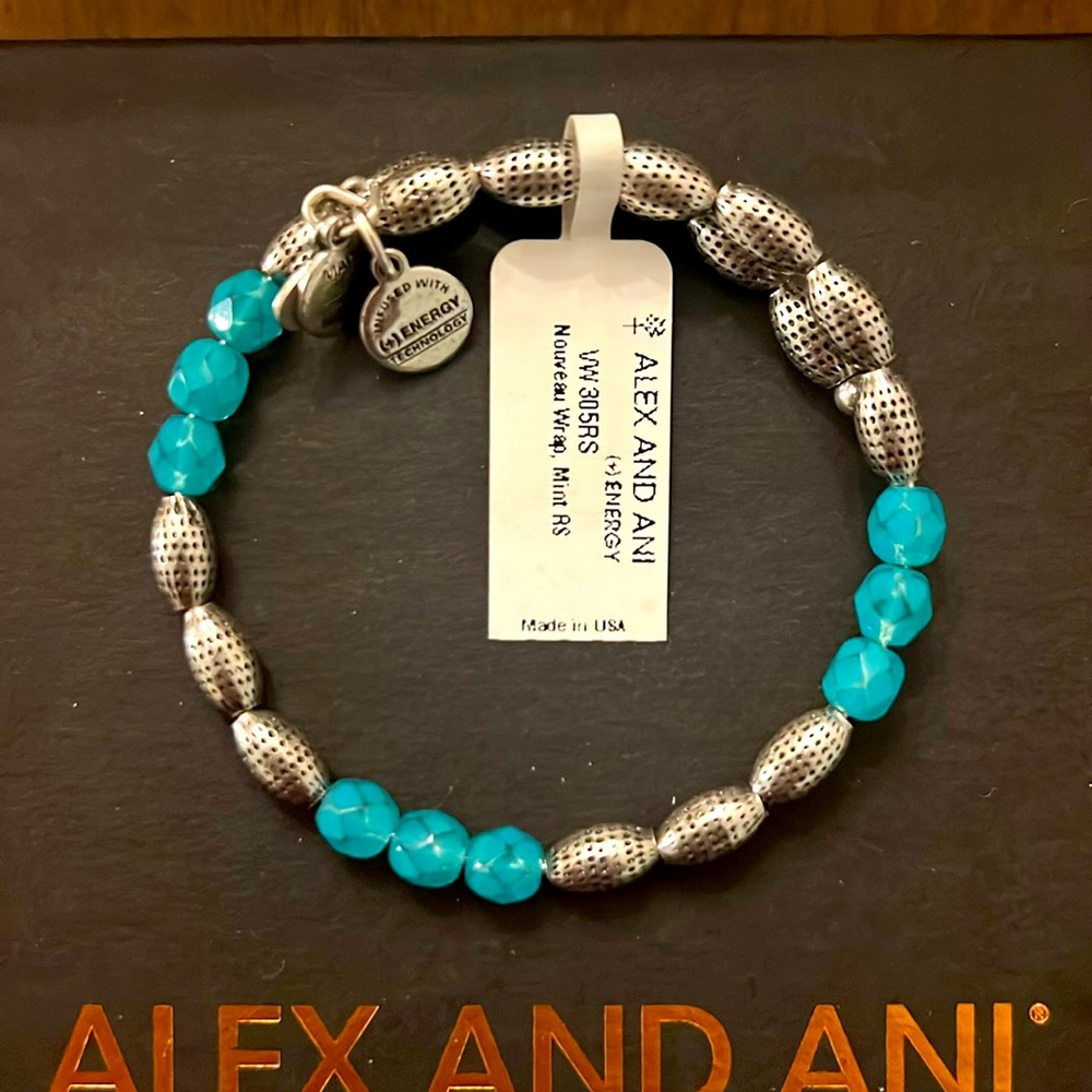 Alex and Ani Nouveau Wrap NWT